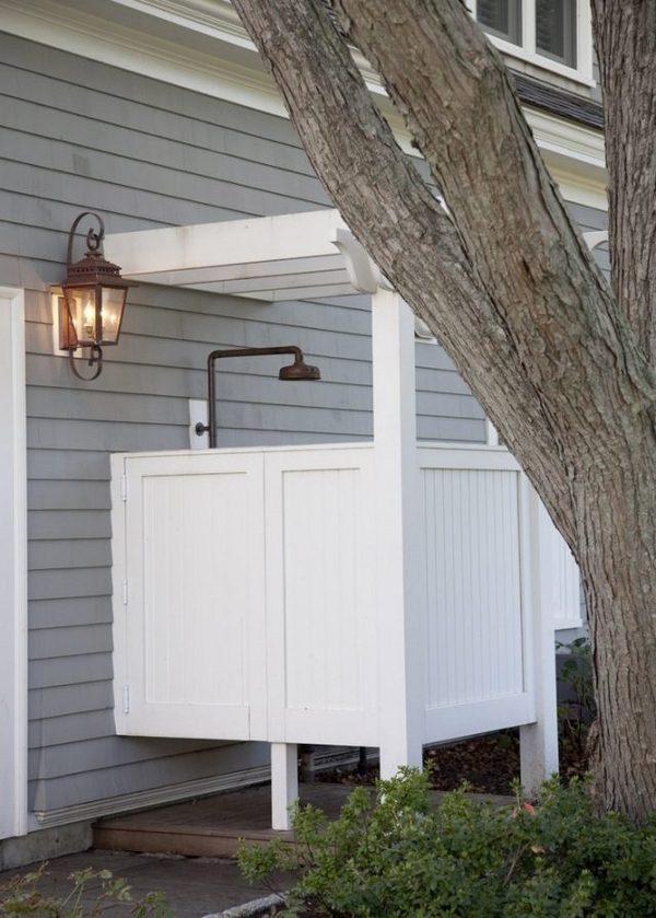 white wood privacy walls-outdoor-shower-ideas