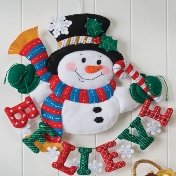 DIY Felt Christmas ornaments snowman wreath home decor