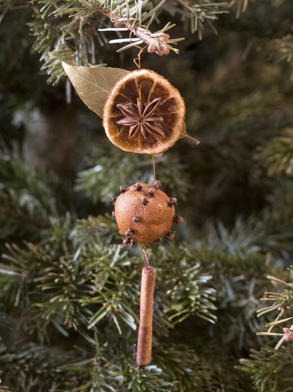 DIY christmas decoration creative christmas crafts natural materials cinnamon stick orange 