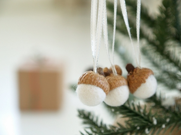 DIY christmas decoration felt balls Christmas tree ornaments