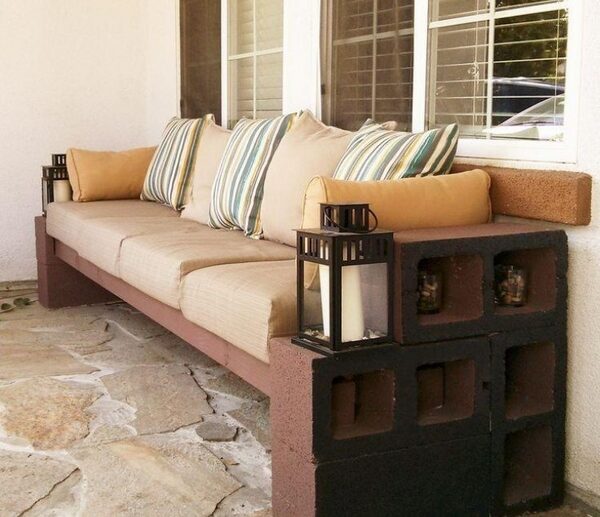 DIY-cinder-block-bench-ideas-garden-furniture-brown-blocks-beige-cushions