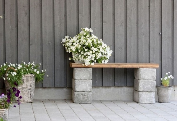 DIY-cinder-block-bench-ideas-wood-slats