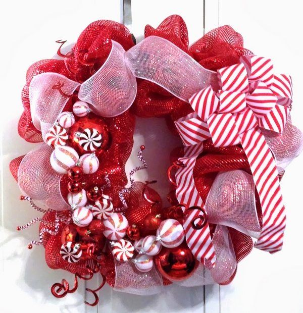 How to make a mesh wreath for Christmas tutorial white red