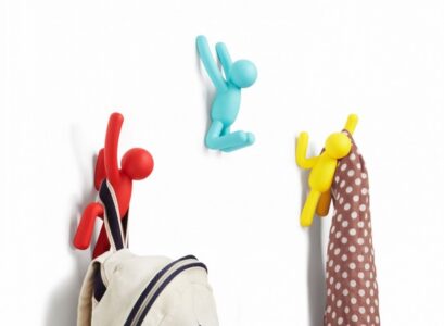 awesome-wall-mounted-funky-coat-hooks -climbing-men-different-colors