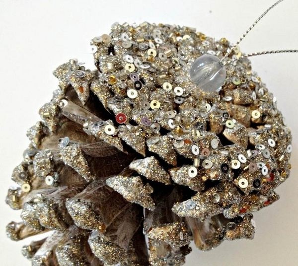 creative ideas Christmas ornaments pine cone glittering silver