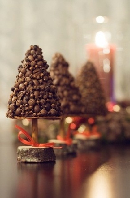 creative christmas table decoration 