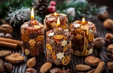 creative-christmas-crafts-ideas-natural-materials-handmade-candles-fruits-nuts-unique-christmas-gift-ideas