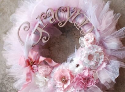 fascinating-DIY-tulle-wreath-ideas-romantic-decoration-flowers