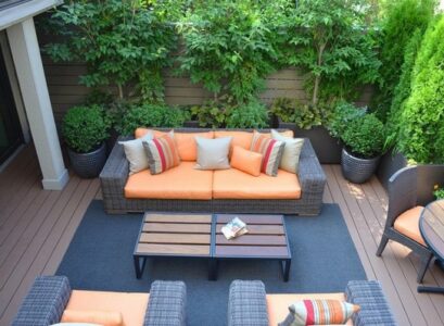 modern-small-garden-planters-backyard-ideas-outdoor-furniture-blue-carpet