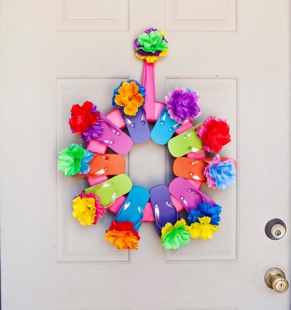 summer decoration ideas DIY flip flop wreath ideas 