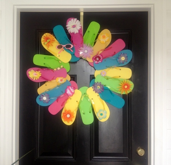 summer wreath ideas colorful flip flop DIY wreath ideas