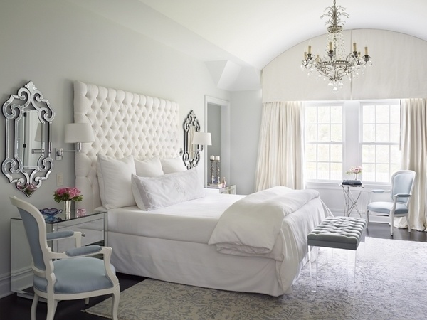 tall-headboard-ideas-stylish-elegant-white-bedroom-interior-crystal-chandelier