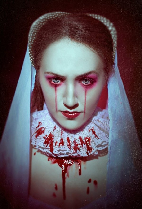 Best scary Halloween makeup ideas bloody Mary costume Best-scary-Halloween-makeup-ideas-bloody Mary
