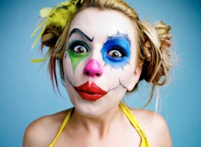 Cool-Halloween-makeup-clown-makeup-for-women-DIY-halloween-costume