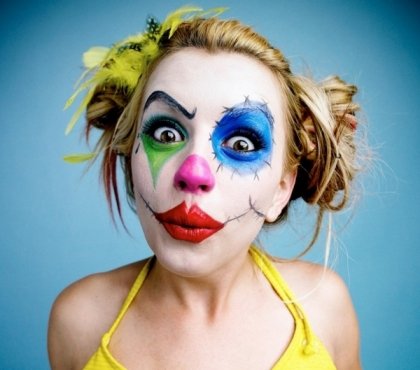 Cool-Halloween-makeup-clown-makeup-for-women-DIY-halloween-costume