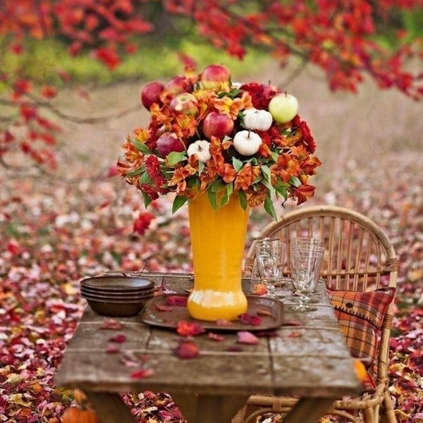 DIY fall outdoor centerpiece bouquet autumn table decor