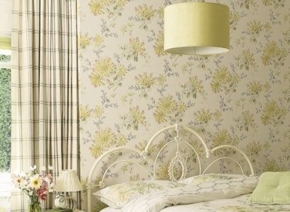 Designer-bedroom-wallpaper-ideas-by-Laura-Ashley-pastel-bedroom-colors-floral-patterns