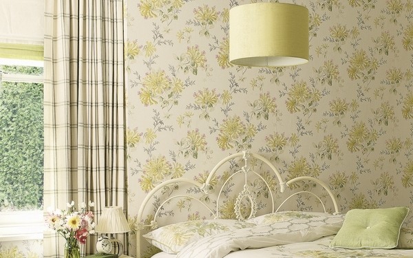 Designer bedroom wallpaper ideas by Laura Ashley pastel bedroom colors