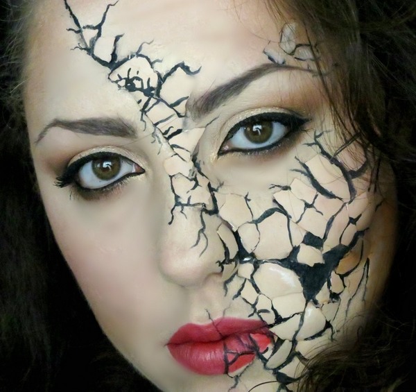 Halloween-makeup-ideas-2015-black-eye-liner-original-halloween-makeup