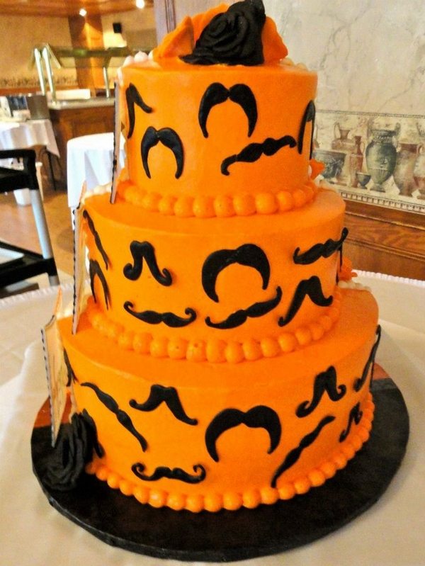 Non-scary-Halloween-cake-decorations-halloween-party-ideas-orange-cake-black-bats