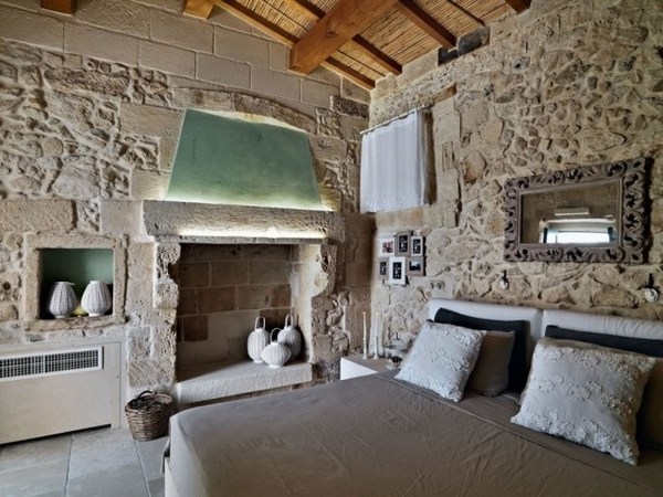 Rustic-mantelpiece-ideas-stone-mantel stone-fireplace-bedroom-ideas 