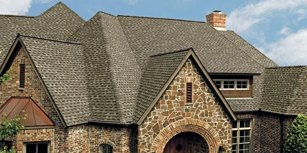 asphalt-shingle-roofing-house-exterior-residential-roofing-ideas
