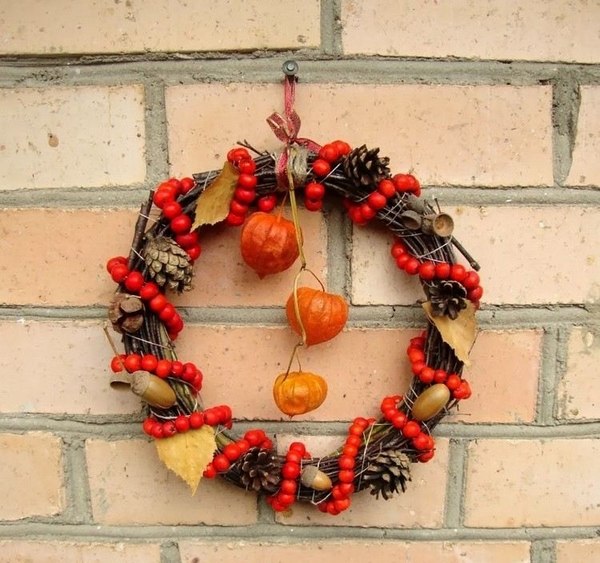 DIY wreath berries