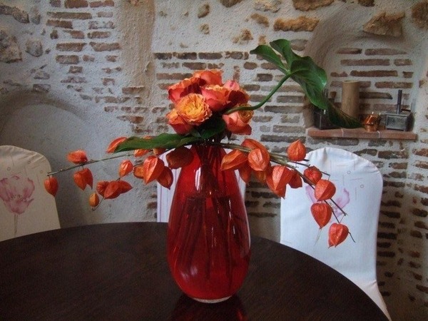 roses glass vase