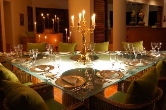 beautiful-triangle-dining-table-glass-table-top-elegant-dining-furniture