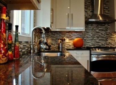 coffee-brown-kitchen-granite-countertops-kitchen-decoration ideas-small-kitchen-design