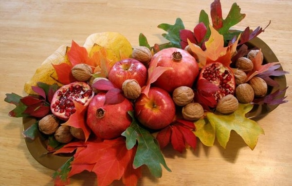 autumn table diy leaves nuts pomegranates