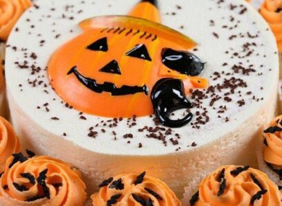 fun-halloween-cakes-ideas-cake-decorations-cupcakes-orange-frosting