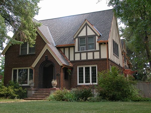 house-exterior-design-modern-roofing- materials-asphalt-shingles