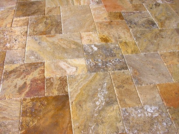 Why choose travertine flooring – the pros and cons of travertine tiles