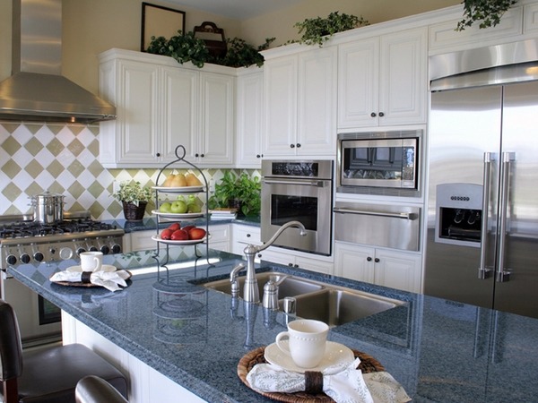 Blue-pearl-granite-kitchen-countertop-white-cabinets-kitchen-island-ideas