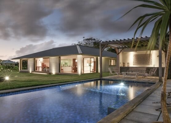 Contemporary-family-home-courtyard-house-design-outdoor-swimming-pool