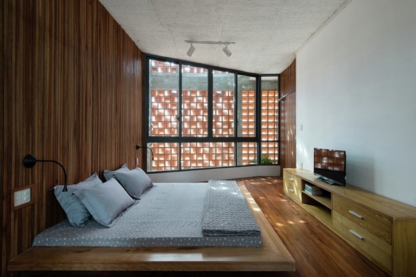 bedroom interior design wood flooring platform bed