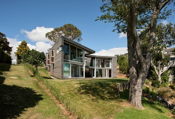 eco friendly-modern-house-architecture--Hollway-House-by-Daniel-Marshall-Architects