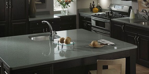 What are suitable cabinet colors for grey granite countertops?