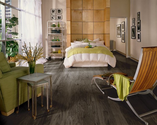 grey-hardwood-floor-ideas-bedroom-design-beige-yellow-accents