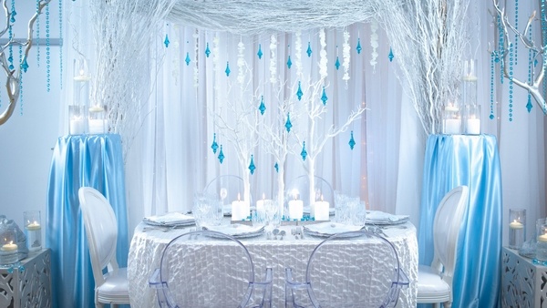 how to create decoration theme white blue colors