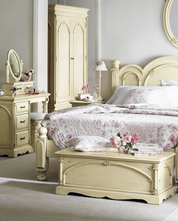 furniture ivory color floral bedding