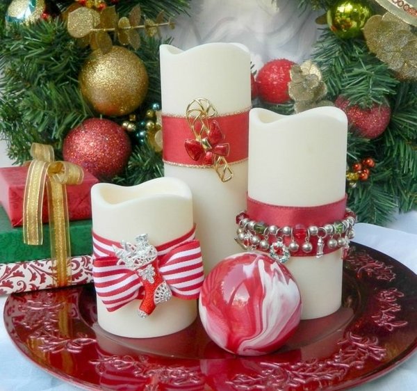 red white christmas centerpiece table decoration ideas candles 