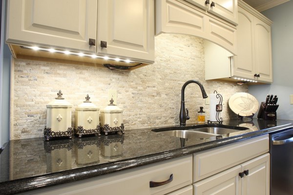 kitchen backsplash ideas black granite countertops