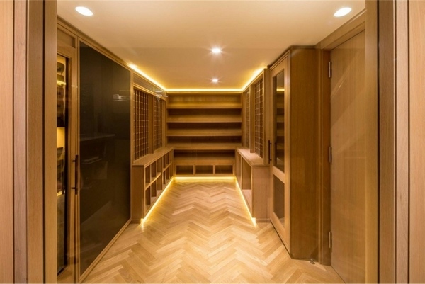 walk-in-closet-design-ideas-furniture-ideas-stylish-closet-ideas-wood-furniture