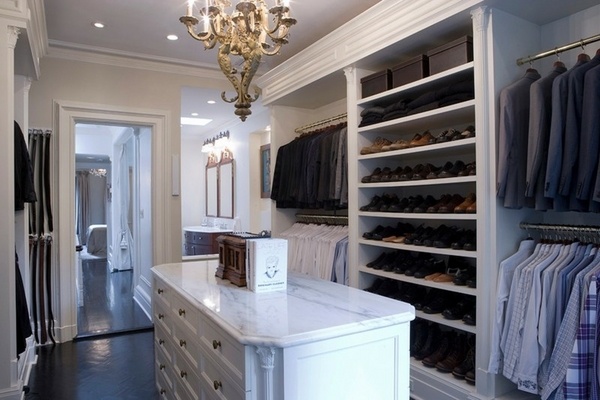 walk-in-closet-furniture-ideas-wall-shelves-island-storage-drawers-chandelier