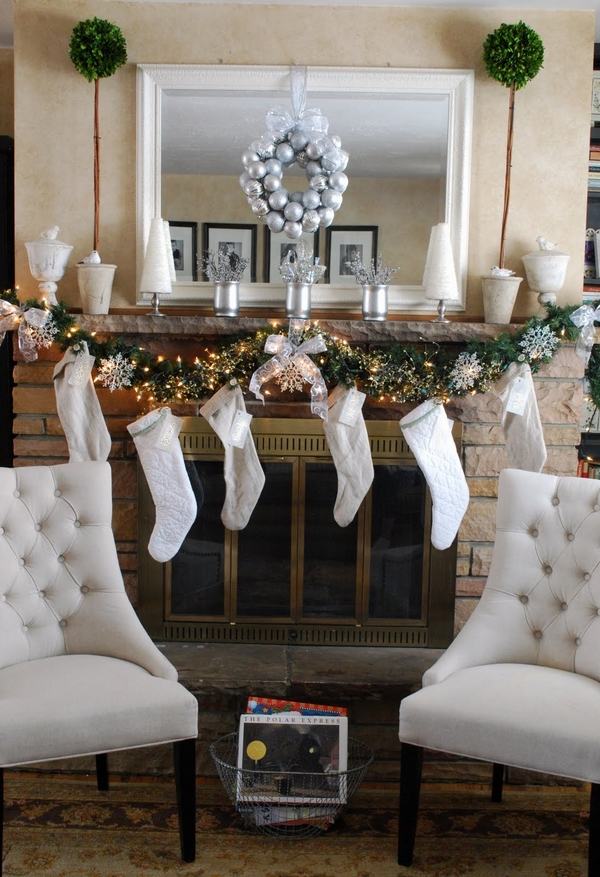 white -Christmas-mantel-decor-ideas-chic decor ideas garland stockings