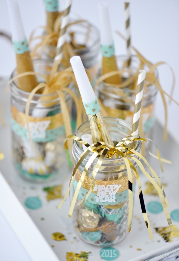 DIY  party favors ideas glass jars candy