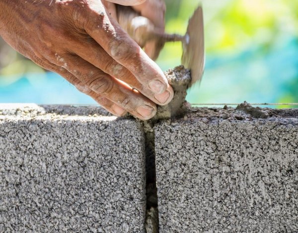 How to build a retaining wall cinder blocks concrete blocks