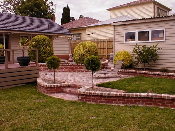 brick retaining wall how to choose